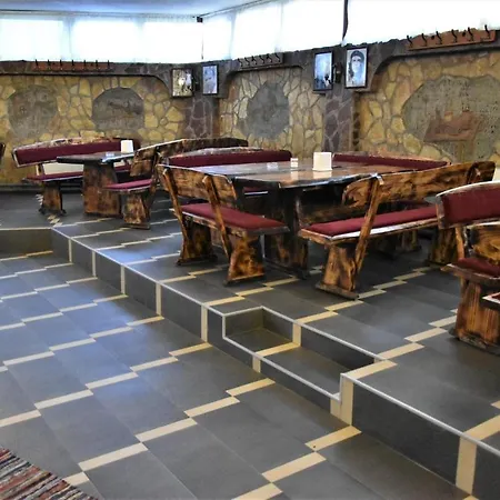 St. George & Restaurant Отель 3*